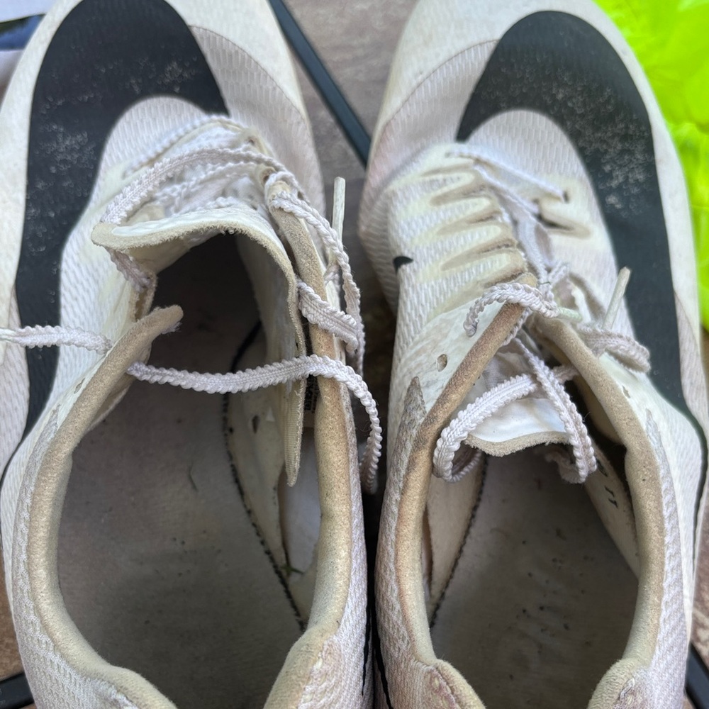 Nike Men's Beige and Black Athletic Shoes